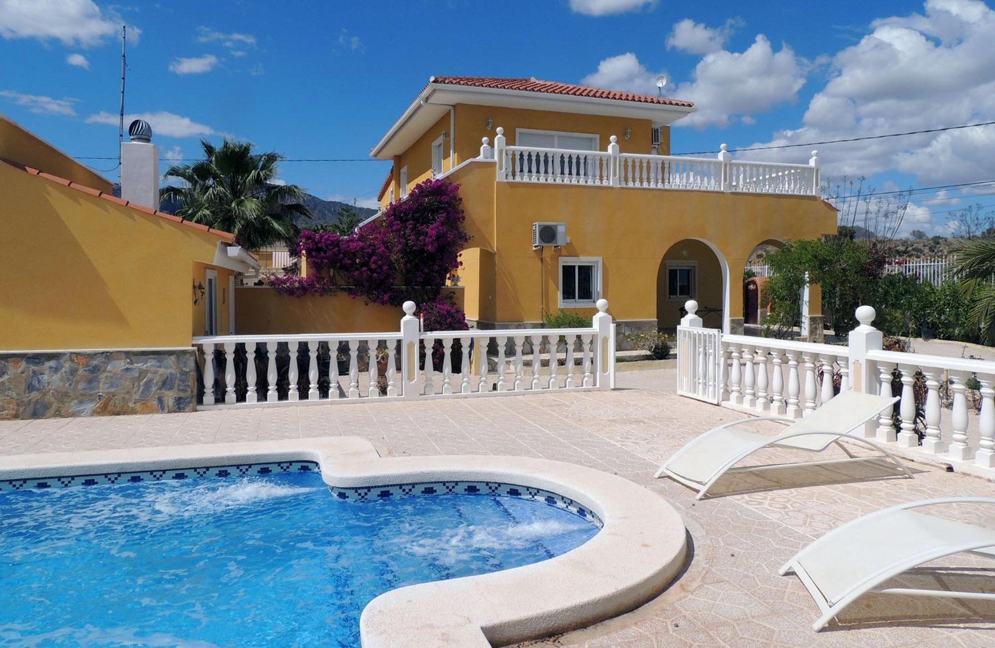 Aliena Villa *